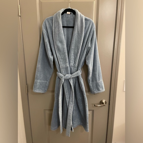 Brooklinen Bath Robe in Storm - Picture 2 of 6